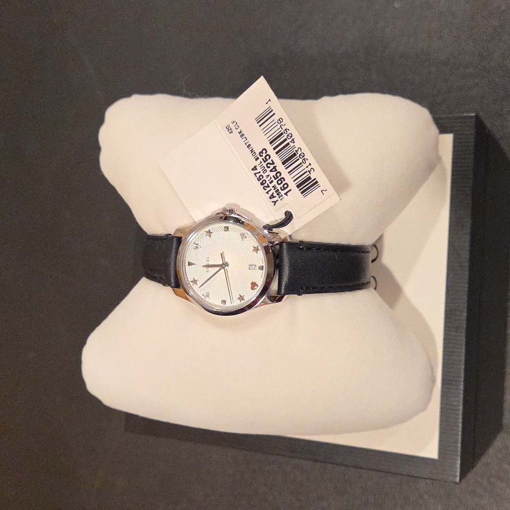 Gucci Black and Silver Watch - Picture 3 of 7